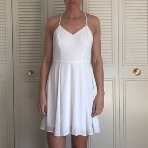 EXPRESS - White Sundress